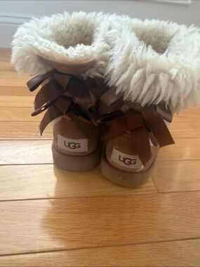 UGG kids Bailey Bow II
